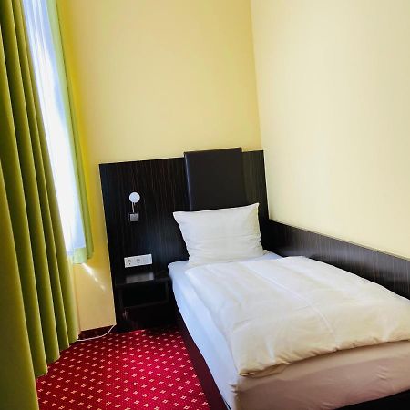 Pension Katharinenschule Эйзенах Экстерьер фото